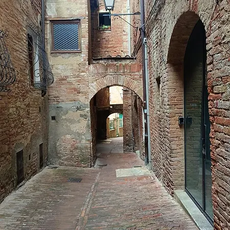 Casa Dhanada *